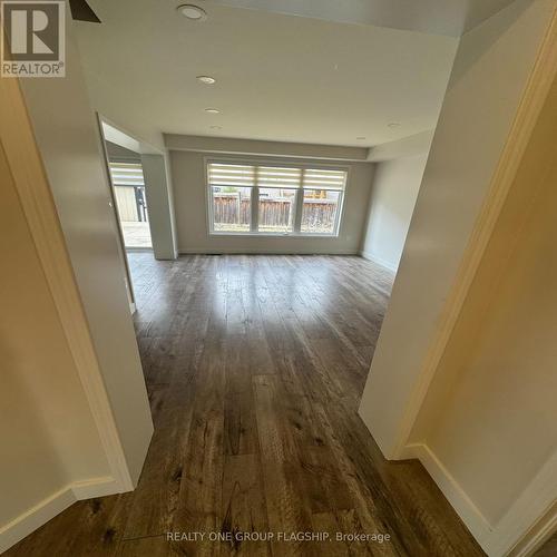 111 Higginbotham Crescent, Milton, ON - Indoor Photo Showing Other Room