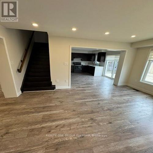 111 Higginbotham Crescent, Milton, ON - Indoor