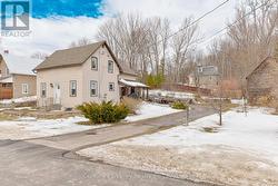 82 BONNECHERE STREET E Bonnechere Valley, ON K0J 1T0