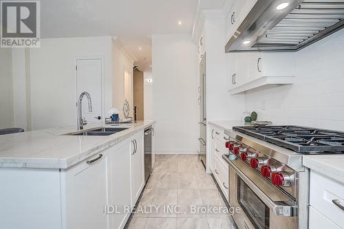 4199 Major Mackenzie Drive E, Markham, ON - Indoor Photo Showing Kitchen With Double Sink With Upgraded Kitchen