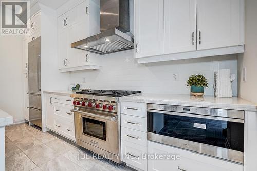 4199 Major Mackenzie Drive E, Markham, ON - Indoor Photo Showing Kitchen With Upgraded Kitchen