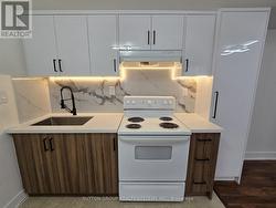 1 - 2886 LAKE SHORE BOULEVARD W Toronto, ON M8V 1J1