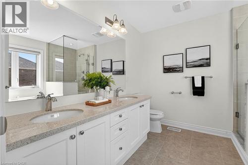 4 Beasley Grove, Ancaster, ON - Indoor Photo Showing Bathroom