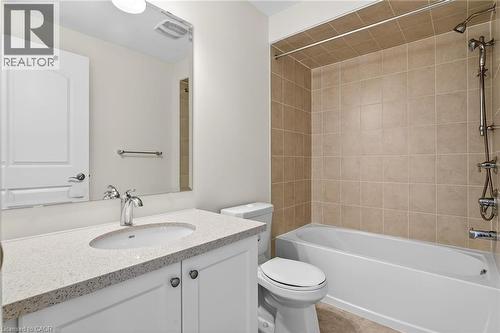 4 Beasley Grove, Ancaster, ON - Indoor Photo Showing Bathroom
