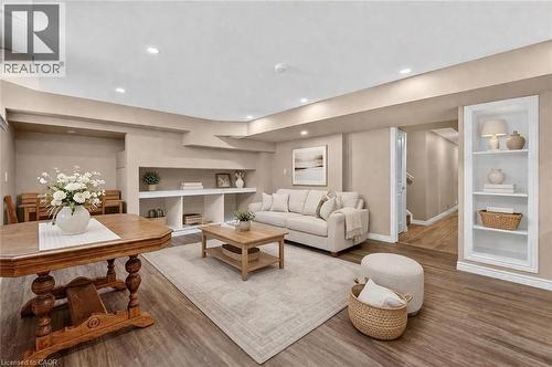 4 Beasley Grove, Ancaster, ON - Indoor Photo Showing Other Room