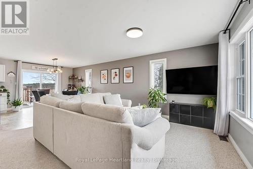 25 Lee Crescent, Goderich (Goderich (Town)), ON - Indoor Photo Showing Living Room
