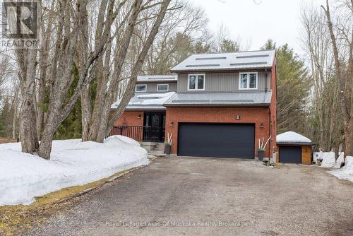 9 DALEMAN DRIVE  Bracebridge (Monck (Bracebridge)), ON P1L 1A8
