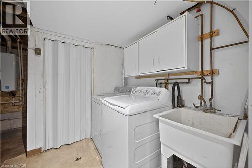 144 Hunter Street W, Hamilton, ON - Indoor Photo Showing Laundry Room