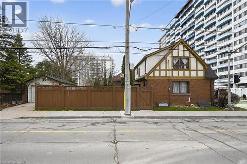 144 Hunter Street W, Hamilton, ON - Outdoor