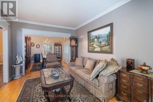 14 Mustang Road, Vaughan, ON - Indoor Photo Showing Living Room