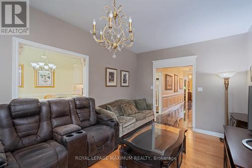 14 Mustang Road, Vaughan, ON - Indoor Photo Showing Living Room
