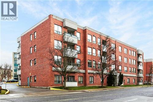 8 Main Street Unit# 101, Dundas, ON - Outdoor With Balcony