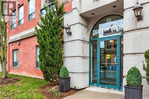 8 Main Street Unit# 101, Dundas, ON - Outdoor With Exterior