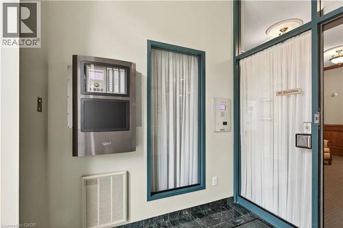 8 Main Street Unit# 101, Dundas, ON - Indoor Photo Showing Other Room