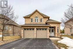 75 PEARL STREET Wasaga Beach, ON L9Z 0G8