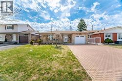 39 DARLINGTON Drive Hamilton, ON L9C 2L8