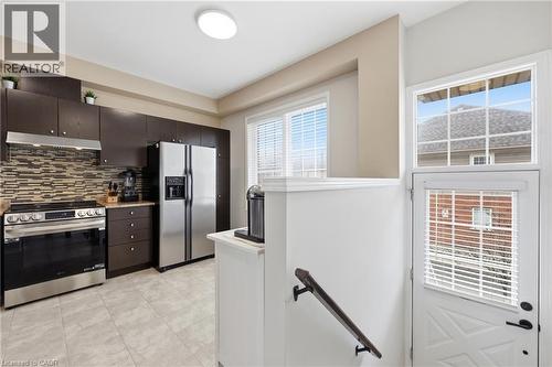 170 Dewitt Road Unit# 6, Hamilton, ON - Indoor Photo Showing Kitchen