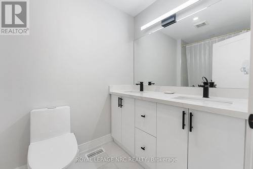 318 River Road, Welland (Welland Downtown), ON - Indoor Photo Showing Bathroom