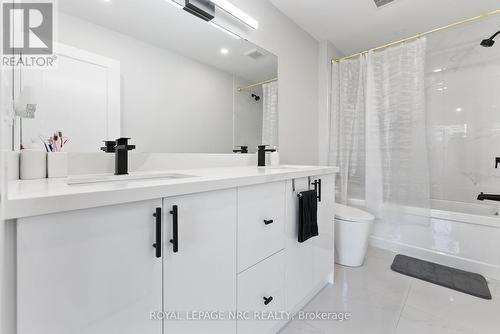 318 River Road, Welland (Welland Downtown), ON - Indoor Photo Showing Bathroom