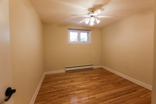 Chambre à coucher - 10264 Av. Merritt, Montréal (Ahuntsic-Cartierville), QC - Indoor Photo Showing Other Room