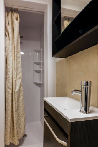 Salle de bains - 10264 Av. Merritt, Montréal (Ahuntsic-Cartierville), QC - Indoor Photo Showing Bathroom