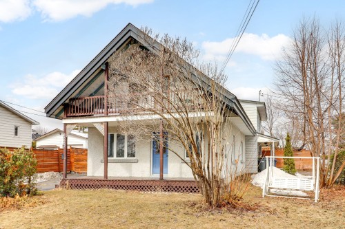 8325 Boul. Lévesque E.  Laval (Saint-François), QC H7A 1V9