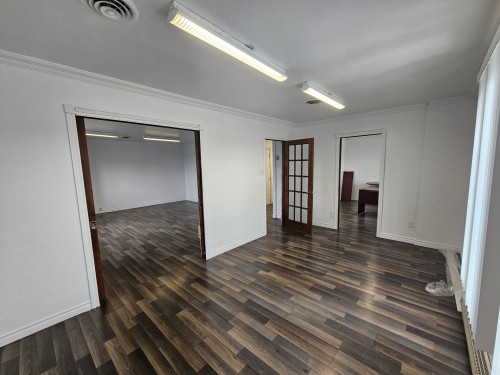 Bureau - 103-933 Rue St-Michel, Terrebonne (Terrebonne), QC - Indoor Photo Showing Other Room