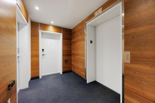 Logement - 211-1200 Rue Crescent, Montréal (Ville-Marie), QC - Indoor Photo Showing Other Room