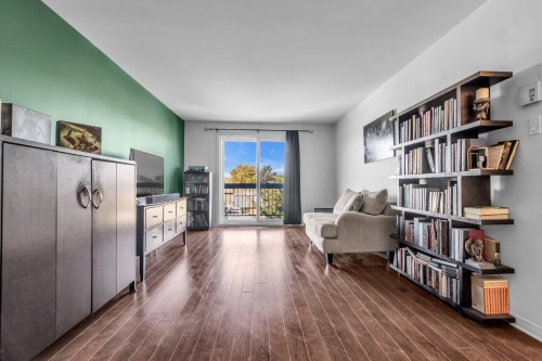 Living Room - 303-5700 Ch. De Chambly, Longueuil (Saint-Hubert), QC - Indoor