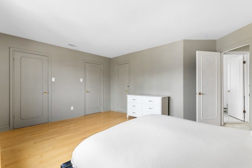 Chambre à coucher principale - 1 Rue Du Sphinx, Kirkland, QC - Indoor Photo Showing Bedroom