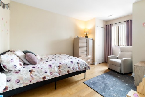 Chambre à coucher - 1 Rue Du Sphinx, Kirkland, QC - Indoor Photo Showing Bedroom