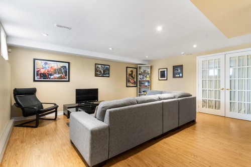 Salle familiale - 1 Rue Du Sphinx, Kirkland, QC - Indoor