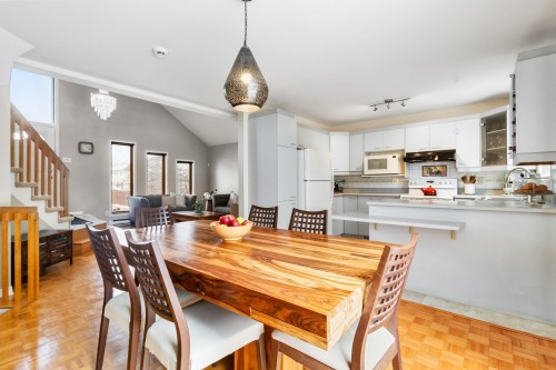Salle à manger - 1 Rue Du Sphinx, Kirkland, QC - Indoor Photo Showing Dining Room