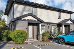 6-1175 RESORT Dr Parksville, BC V9P 2E3