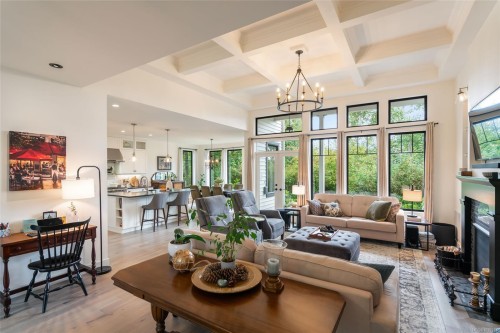 3943 Dillman Rd, Campbell River, BC 
