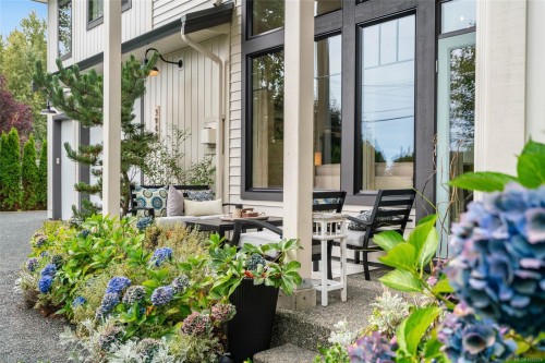3943 Dillman Rd, Campbell River, BC 