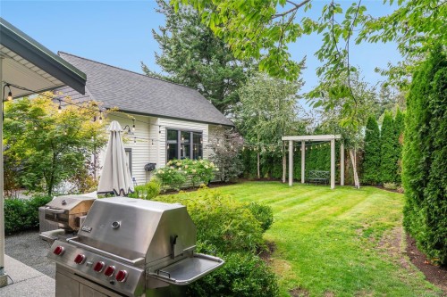 3943 Dillman Rd, Campbell River, BC 