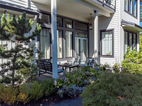 3943 Dillman Rd, Campbell River, BC 