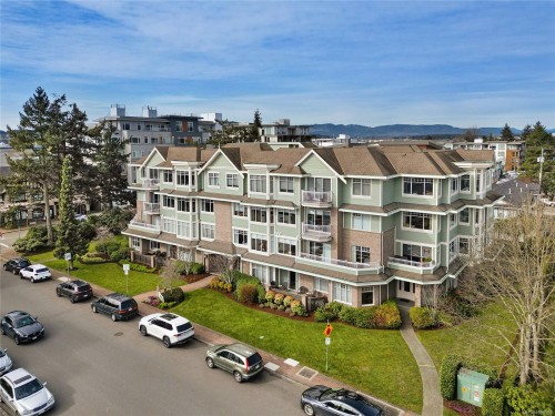 302-9870 Second St, Sidney, BC - Outdoor