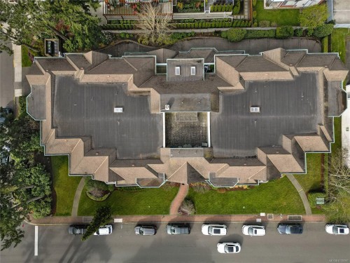 302-9870 Second St, Sidney, BC - Outdoor