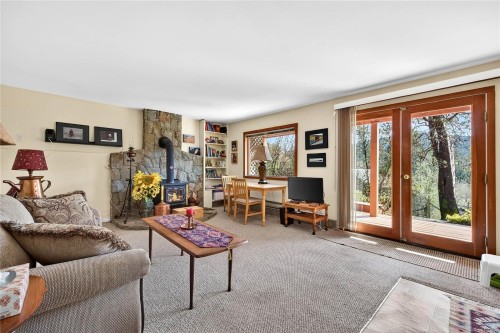 111 Baker Rd, Salt Spring, BC 