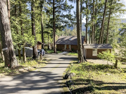 111 Baker Rd, Salt Spring, BC 