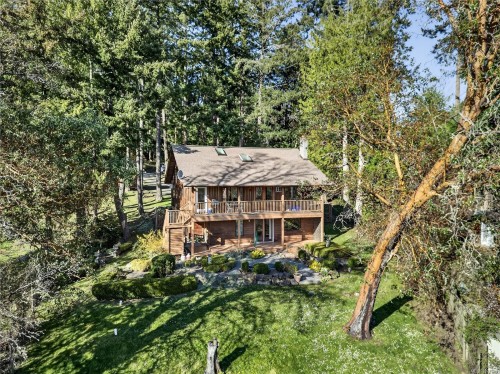 111 Baker Rd, Salt Spring, BC 