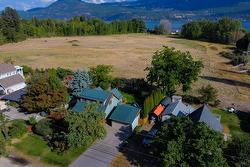 7331 Fintry Delta Road Kelowna, BC V1Z 3V2