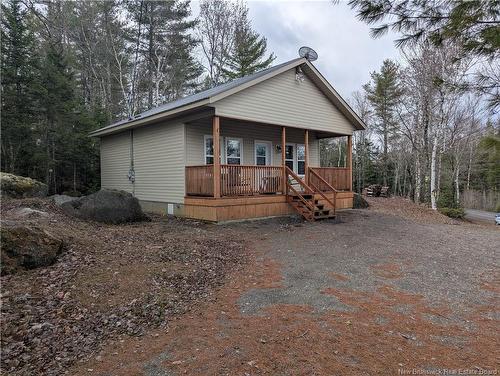3837 Route 122, Fosterville, NB 
