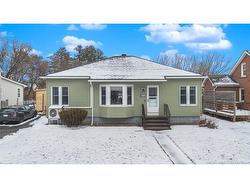 146 Ryan CRT Fredericton, NB E3A 2Y8