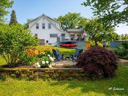 103 Granite Street Chester, NS B0J 1J0