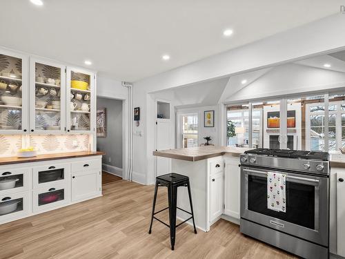 103 Granite Street, Chester, NS - Indoor Photo Showing Kitchen