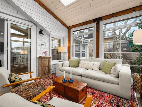 103 Granite Street, Chester, NS - Indoor Photo Showing Living Room