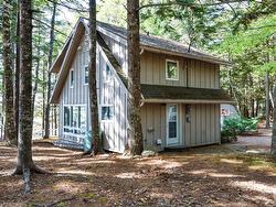 539 Canoe Island Road Middle New Cornwall, NS B0J 2E0